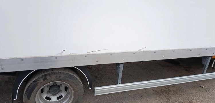 IVECO SDAILY 35C16 AVEC CAISSE ET HAYON DHOLLANDIA – DIESEL – 24720 KMS – ANNEE 2023 BLANC GM-123-AM