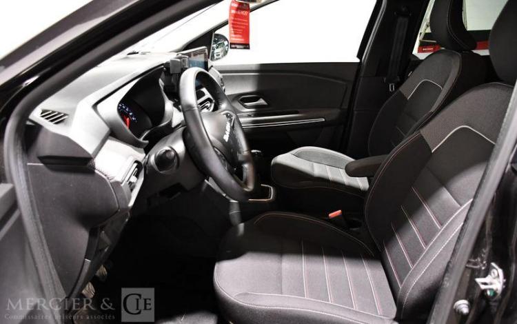 DACIA JOGGER SERIE LIMITEE EXTREME+ 1.0 TCE 110 NOIR GN-238-HS