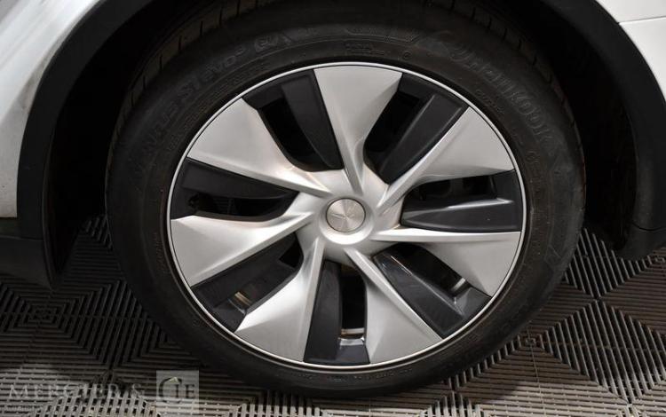 TESLA MODEL Y BLANC GN-290-WV