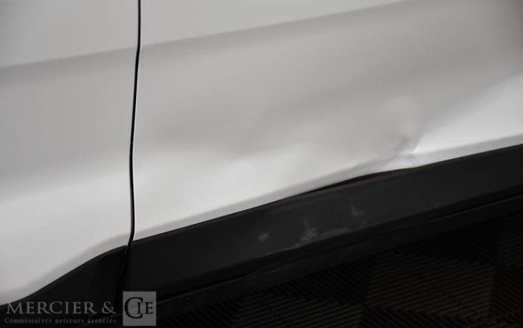 KIA STONIC GT LINE BLANC GP-534-GC