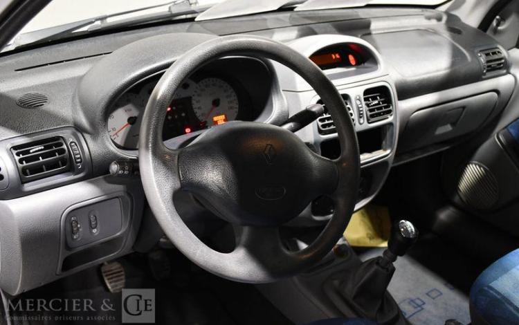 RENAULT CLIO 1,4 75 RXE GRIS GQ-054-WN