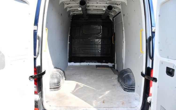 VOLKSWAGEN CRAFTER VAN 30 L3H3 11M3 TRAC 2,0 TDI BLEU GQ-298-MD