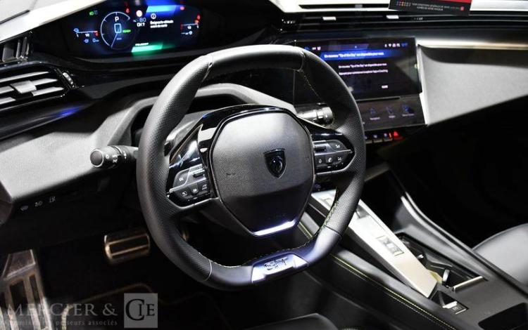 PEUGEOT 308 GT HYBRID ROUGE GR-855-TP