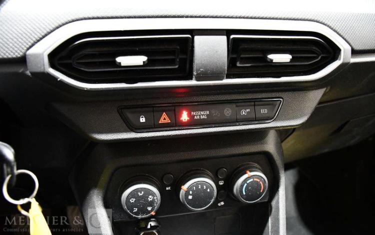 DACIA JOGGER ESSENTIAL ECO-G 100 7PL GRIS GS-588-FM