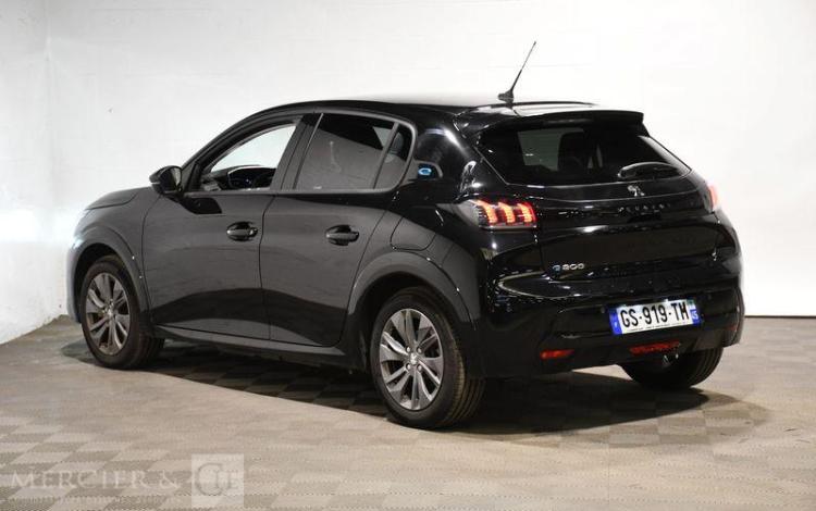 PEUGEOT E-208 ALLURE PACK NOIR GS-919-TM