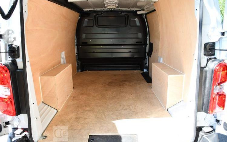 FIAT E-SCUDO 75KWH 6,1 LONG BUSINESS BLANC GT-268-HT