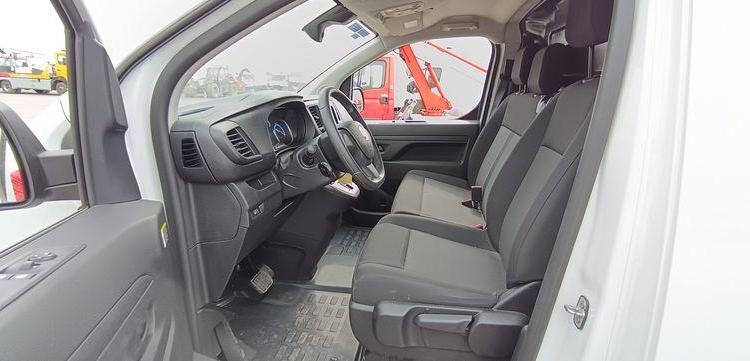 FIAT e-SCUDO 75KWH 6,1 LONG BUSINESS – ELECTRIQUE 7647 KMS – ANNEE 2023 BLANC GT-343-HS