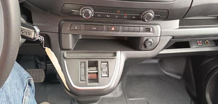 FIAT e-SCUDO 75KWH 6,1 LONG BUSINESS – ELECTRIQUE 7647 KMS – ANNEE 2023 BLANC GT-343-HS