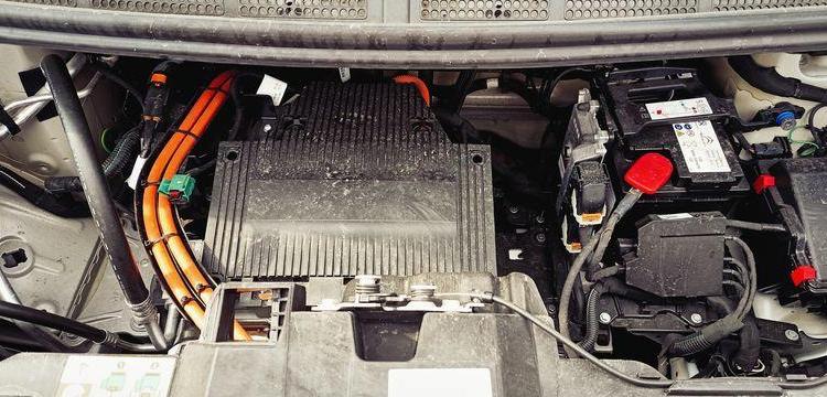 FIAT e-SCUDO 75KWH 6,1 LONG BUSINESS – ELECTRIQUE 7647 KMS – ANNEE 2023 BLANC GT-343-HS