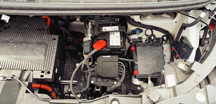 FIAT e-SCUDO 75KWH 6,1 LONG BUSINESS – ELECTRIQUE 7647 KMS – ANNEE 2023 BLANC GT-343-HS