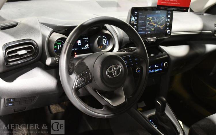 TOYOTA YARIS CROSS PRO HYBRIDE MY22 116H 2WD DYNAMIC BUSINESS BLANC GT-639-ZS