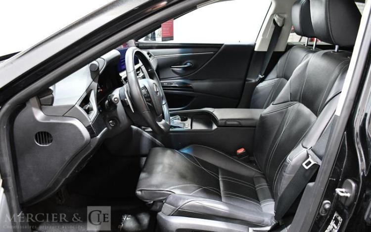 LEXUS ES 300H NOIR GT-642-HT