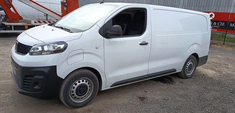 FIAT e-SCUDO 75 KWH 6,1 LONG BUSINESS ELECTRIQUE 11797 KMS – ANNEE 2023 BLANC GT-767-HT