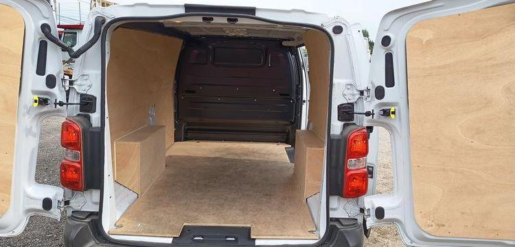 FIAT e-SCUDO 75 KWH 6,1 LONG BUSINESS ELECTRIQUE 11797 KMS – ANNEE 2023 BLANC GT-767-HT