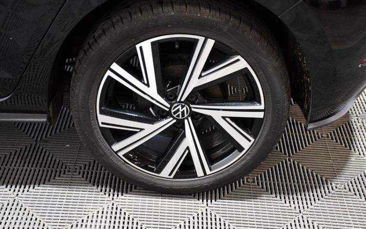 VOLKSWAGEN POLO 1,0 TSI 95 R-LINE NOIR GV-329-WG