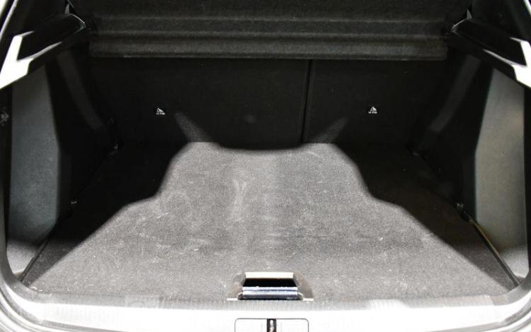 PEUGEOT 2008 1.2 PURETECH 130 ALLURE EAT START-STOP GRIS GV-676-AW