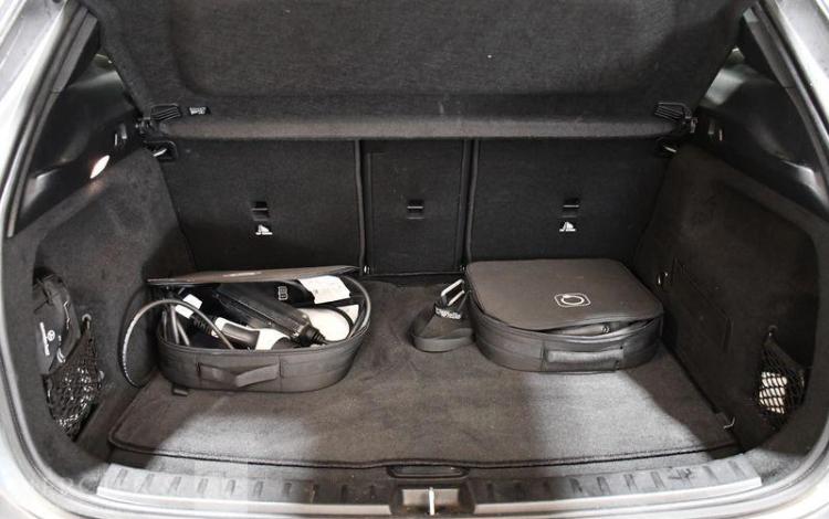 MERCEDES MERCEDES GLA 1.3 250 E MERCEDES AMG LINE 8G-DCT GRIS GV-982-MZ