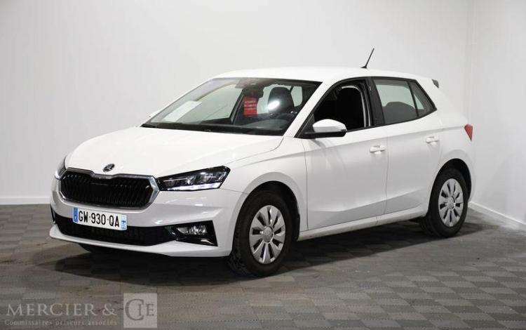 SKODA FABIA 1,0l MPI 80CH ACTIVE BLANC GW-930-QA