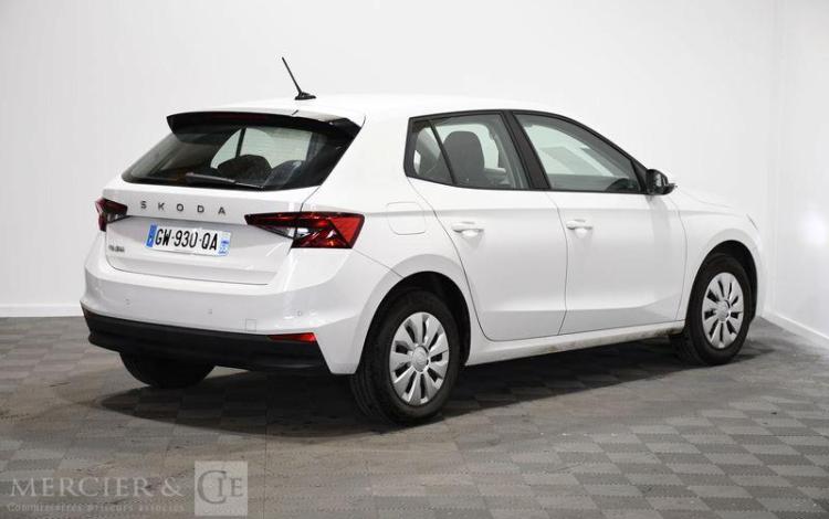 SKODA FABIA 1,0l MPI 80CH ACTIVE BLANC GW-930-QA