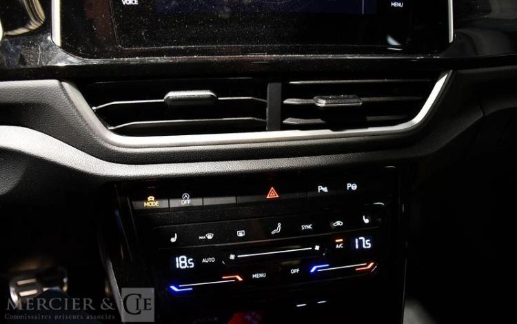 VOLKSWAGEN T-ROC BLANC GX-159-YW