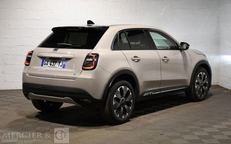 FIAT 600 ELECTRIQUE 54KWH LA PRIMA BEIGE GX-437-YJ