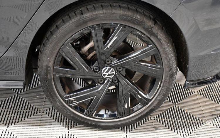 VOLKSWAGEN GOLF 1.5 E-TSI 130 MHEV HYBRID OPF R-LINE DSG NOIR GX-745-MF
