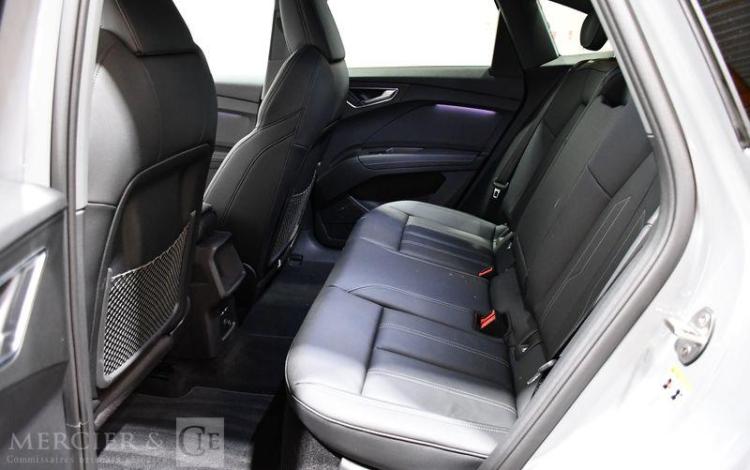 AUDI Q4 SPORTBACK GRIS GY-958-TB