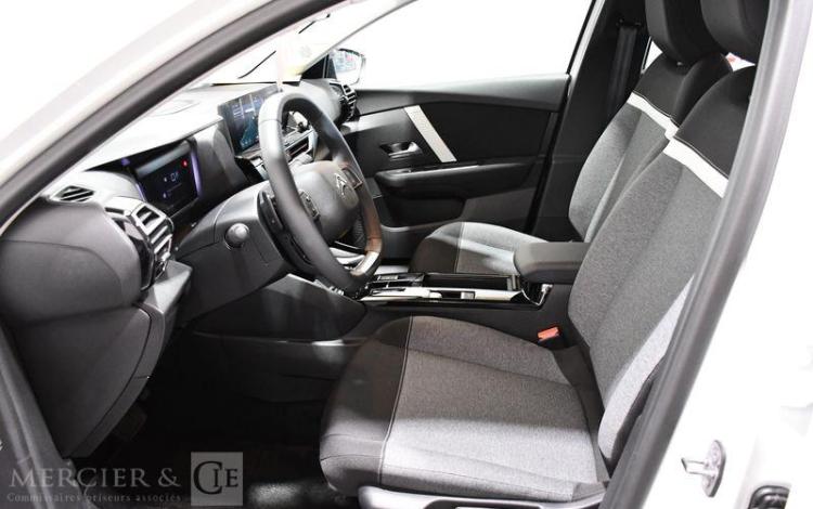 CITROEN C4 STE 1.2 PURETECH 130 PRO BUSINESS R EAT BLANC HA-812-PW