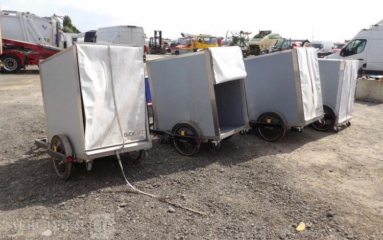 4 CHASSIS NOIR + 4 CAISSES + 2 BOX  VLOVE100