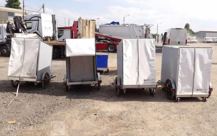 4 CHASSIS NOIR + 4 CAISSES + 2 BOX  VLOVE100
