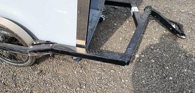 4 CHASSIS NOIR + 4 CAISSES + 2 BOX  VLOVE100