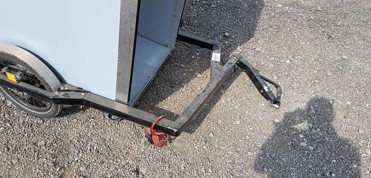 4 CHASSIS NOIR + 4 CAISSES + 2 BOX  VLOVE100