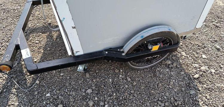 4 CHASSIS NOIR + 4 CAISSES + 2 BOX  VLOVE100