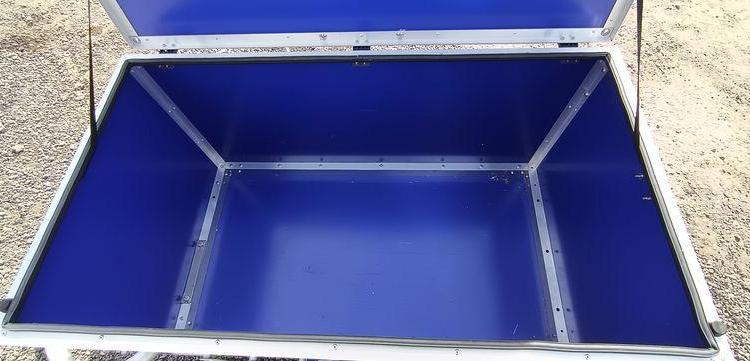 4 CHASSIS NOIR + 4 CAISSES + 2 BOX  VLOVE100