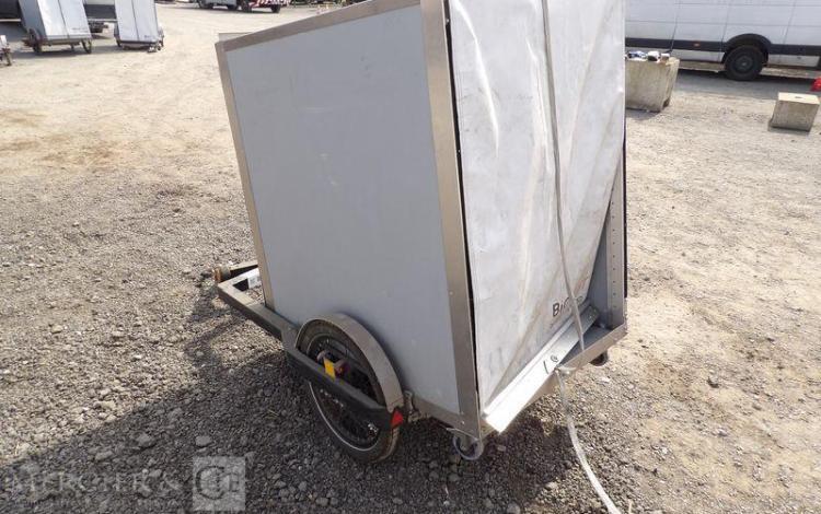 4 CHASSIS NOIR + 4 CAISSES + 2 BOX  VLOVE100