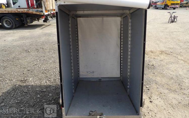 4 CHASSIS NOIR + 4 CAISSES + 2 BOX  VLOVE100