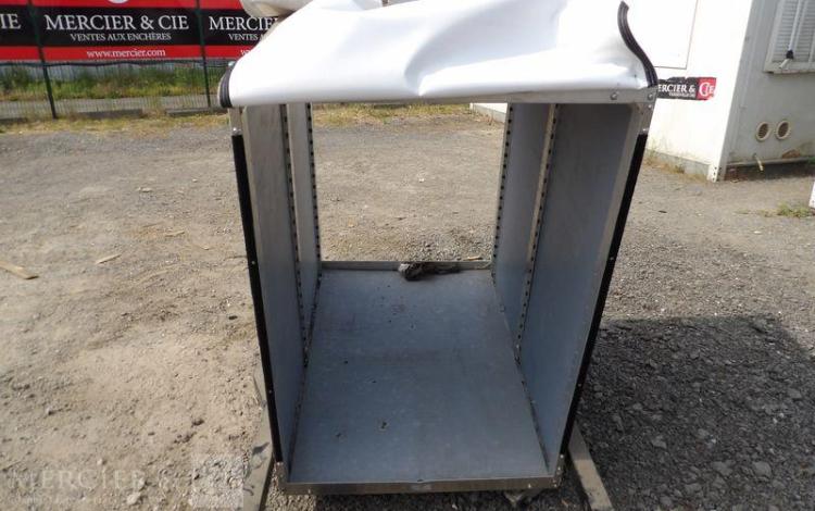 4 CHASSIS NOIR + 4 CAISSES + 2 BOX  VLOVE100
