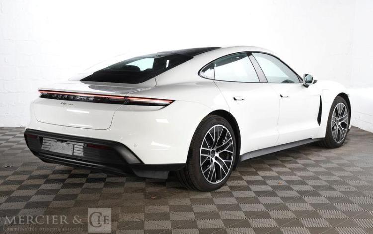 PORSCHE TAYCAN BLANC WIE5262E