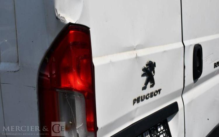 PEUGEOT BOXER FT435 L4H2 2,2 BLUEHDI 165 S&S ASPHALT BLANC 1YDZ543