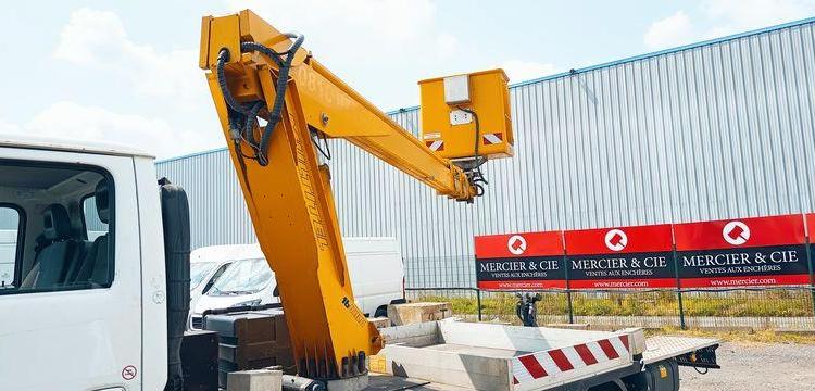 NISSAN CABSTAR-E 2,8T3,0TD 106CV AVEC NACELLE MULTITEL 160 ALU DS – 18 METRES – DIESEL BLANC 846CJF59