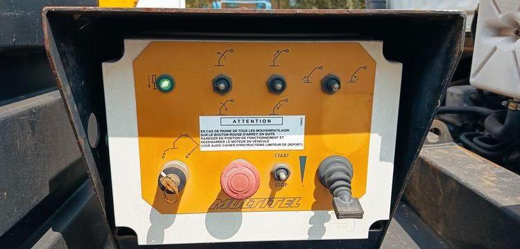 NISSAN CABSTAR-E 2,8T3,0TD 106CV AVEC NACELLE MULTITEL 160 ALU DS – 18 METRES – DIESEL BLANC 846CJF59