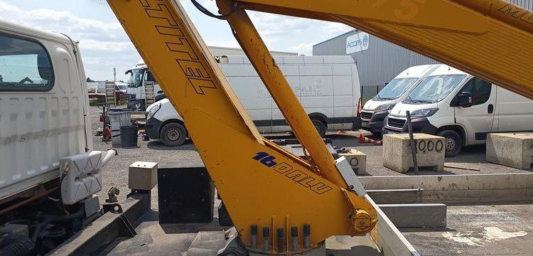 NISSAN CABSTAR-E 2,8T3,0TD 106CV AVEC NACELLE MULTITEL 160 ALU DS – 18 METRES – DIESEL BLANC 846CJF59