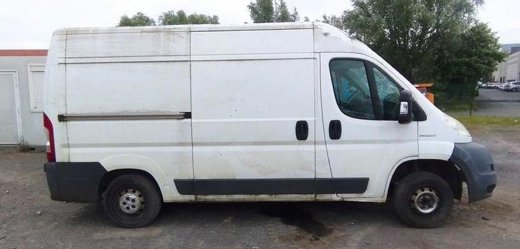PEUGEOT BOXER 3 PHASE 1/2 FOURGON 333 L2H1 2,2HDI 16V 120 CV – DIESEL – 315490 KMS BLANC AA-864-SH