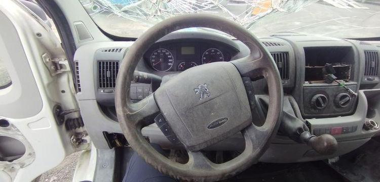 PEUGEOT BOXER 3 PHASE 1/2 FOURGON 333 L2H1 2,2HDI 16V 120 CV – DIESEL – 315490 KMS BLANC AA-864-SH