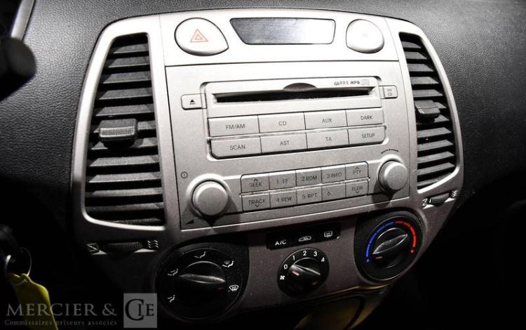 HYUNDAI I20 1,2 75 PACK INVENTIVE NOIR AC-034-FX