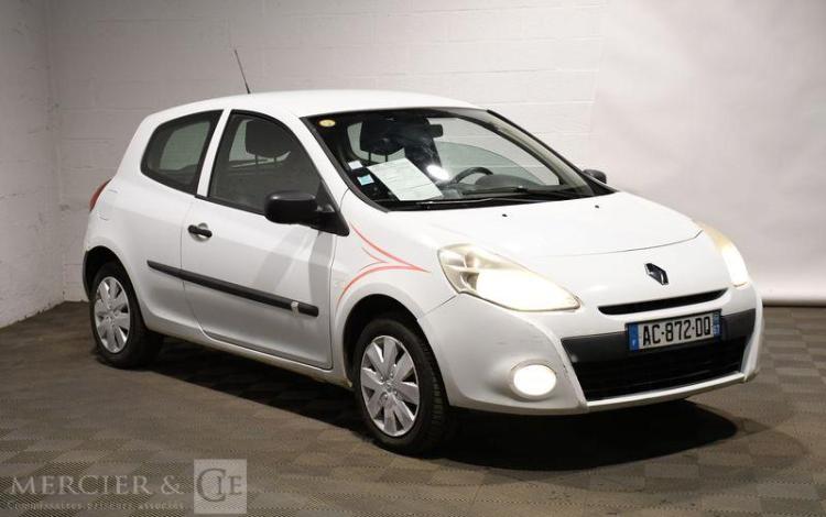 RENAULT CLIO STE DCI 90CH AIR BLANC AC-872-DQ
