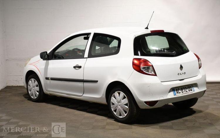 RENAULT CLIO STE DCI 90CH AIR BLANC AC-872-DQ