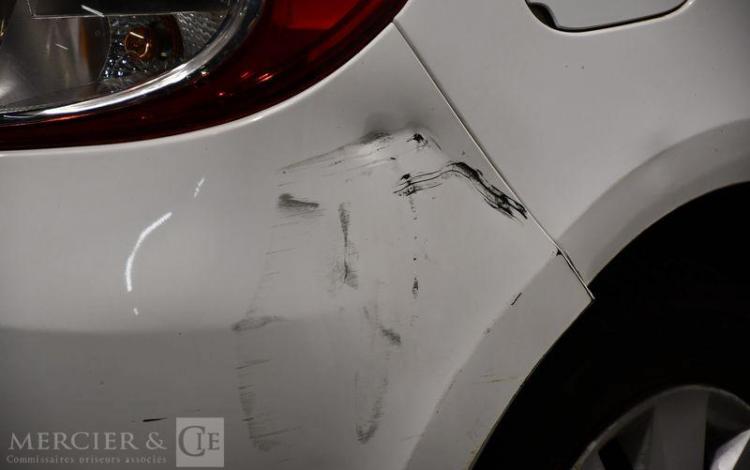 RENAULT CLIO STE DCI 90CH AIR BLANC AC-872-DQ