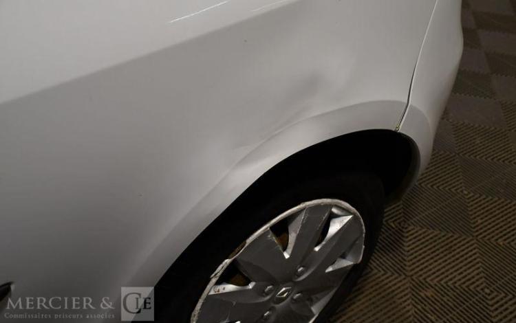 RENAULT CLIO STE DCI 90CH AIR BLANC AC-872-DQ