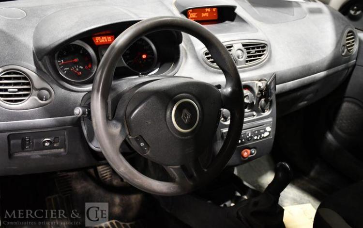 RENAULT CLIO STE DCI 90CH AIR BLANC AC-872-DQ